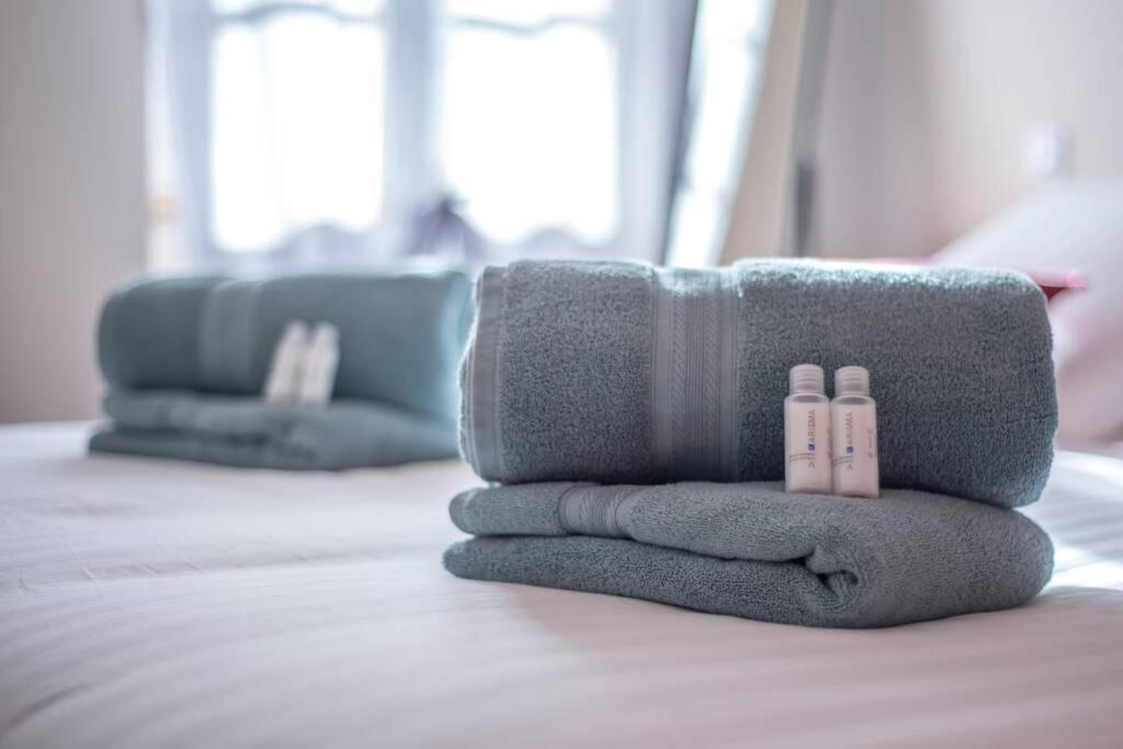 Cosy Red 4 Pers - Neuf Et Au Calme - Fibre-netflix Apartment