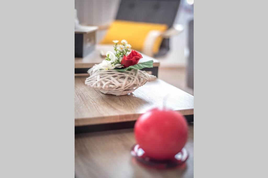 Cosy Red 4 Pers - Neuf Et Au Calme - Fibre-netflix *